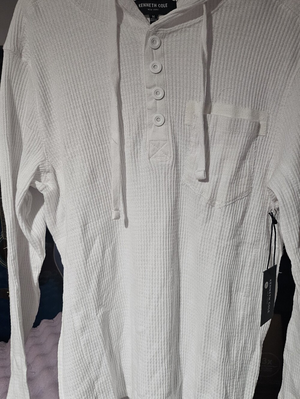 Kenneth Cole Menโs White Waffle Henley Hoodie